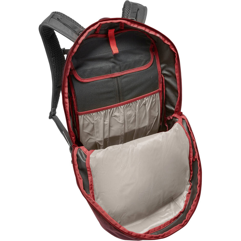 Vaude mochila montaña Wizard 24+4 02