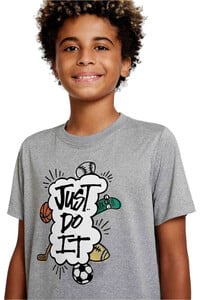 Nike camiseta manga corta niño B NK DF TEE JDI MULTI SPORT vista detalle