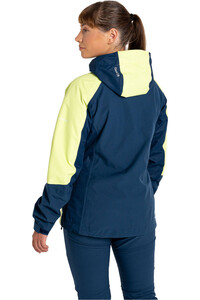 Dare2b chaqueta impermeable mujer Assuring Jacket vista trasera