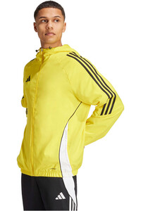 adidas chubasqueros y chaquetones entrenamiento fútbol TIRO24 WB vista frontal