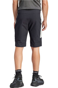 adidas pantalón corto montaña hombre XPERIOR SHORT vista trasera