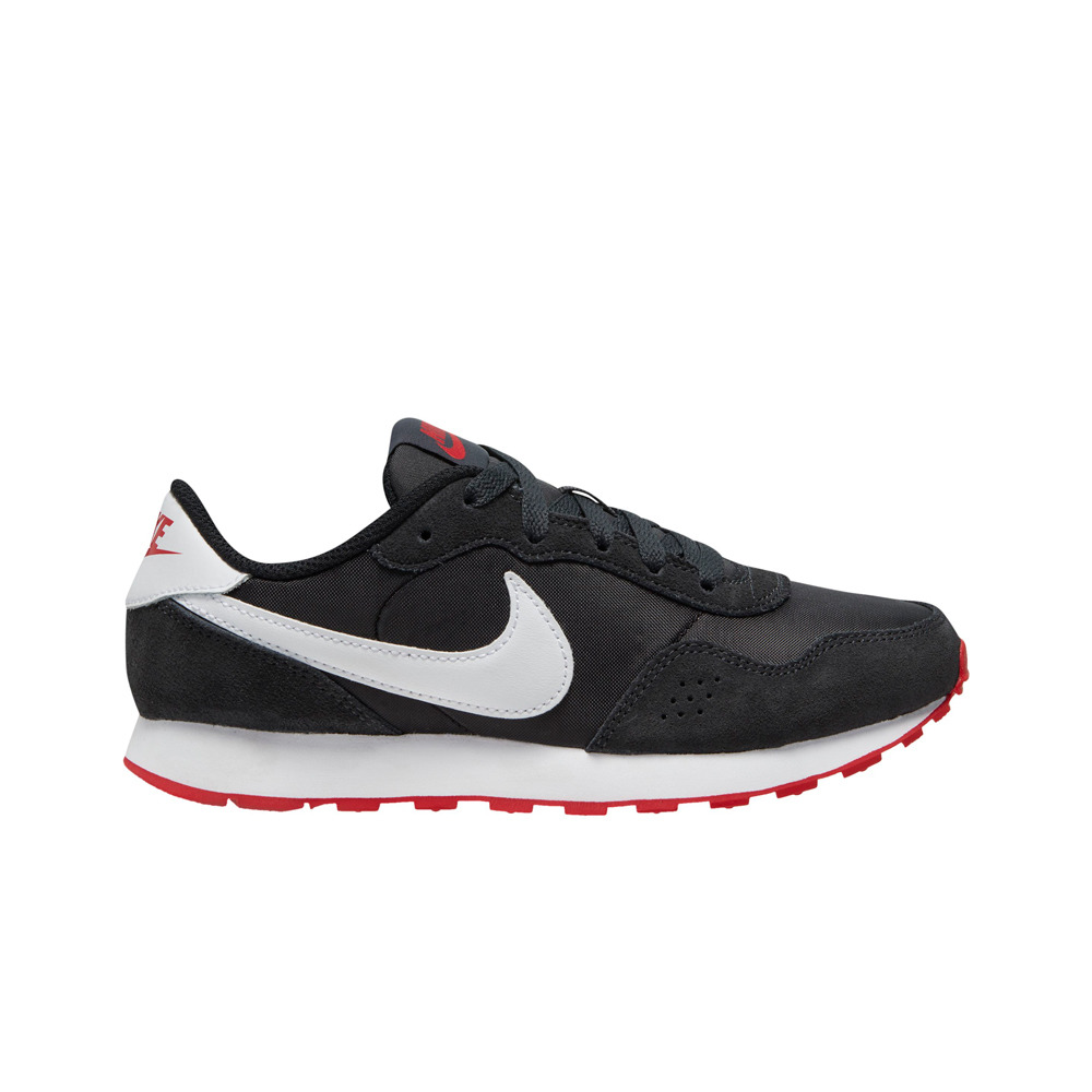 Nike MD Valiant Youth (CN8558) black/white/dk smoke grey/university red