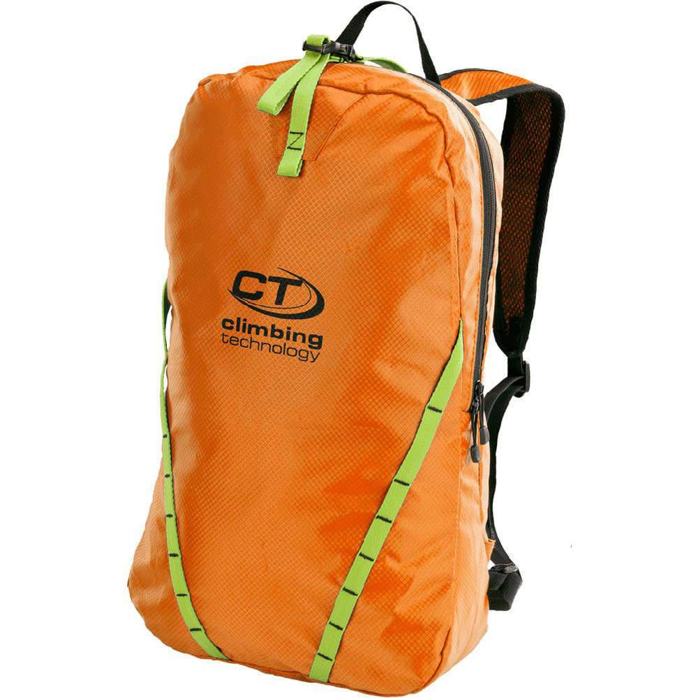 Climbing mochila montaña Magic pack (16 lt) vista frontal