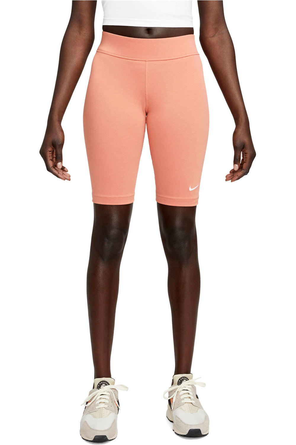 Nike Malla Corta Mujer W NSW ESSNTL MR BIKER SHORT vista trasera