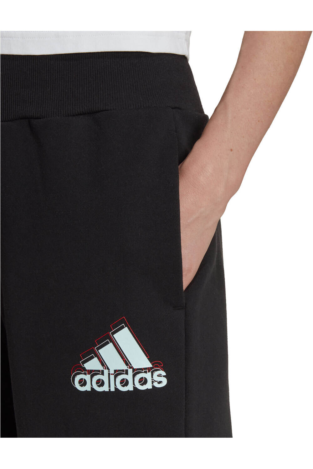 adidas pantalón mujer Essentials Multi-Colored Logo vista trasera