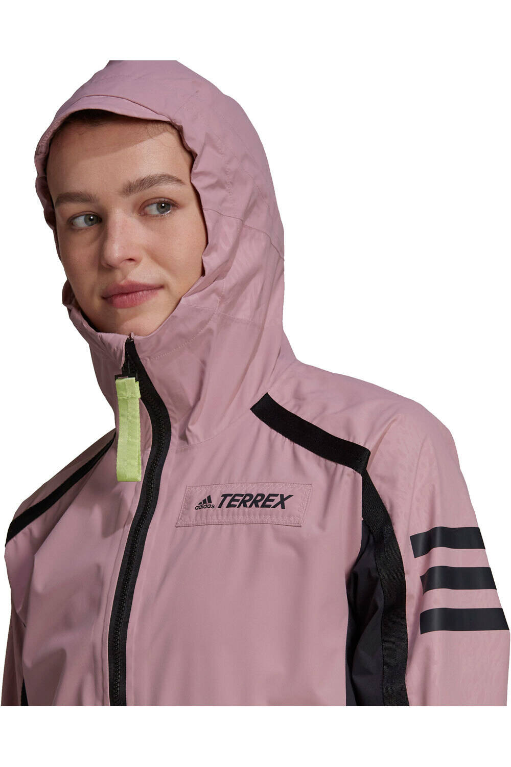 adidas chaqueta impermeable mujer Terrex Utilitas (impermeable con capucha) vista detalle