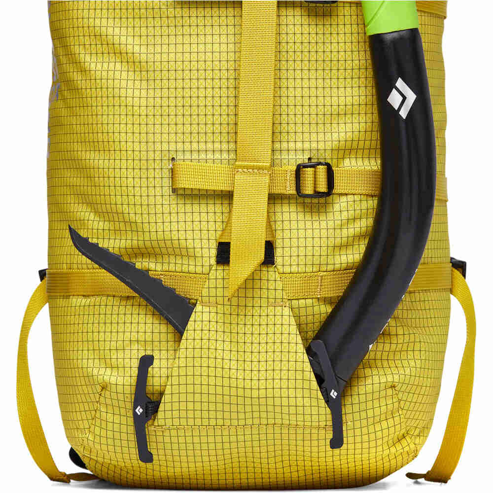 Black Diamond mochila montaña SPEED 30 BACKPACK 02