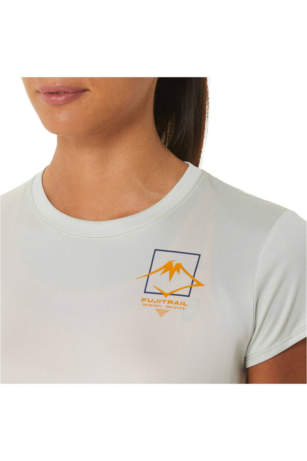 Asics camiseta entrenamiento manga corta mujer FUJITRAIL LOGO SS TOP vista detalle