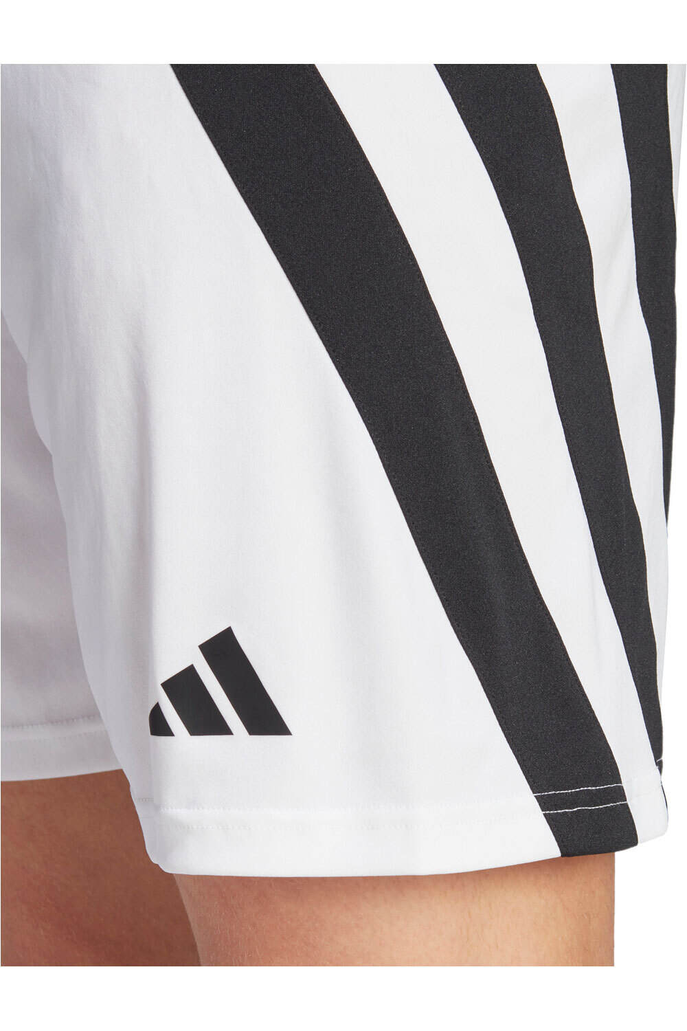 adidas pantalones cortos futbol FORTORE23 SHO vista detalle