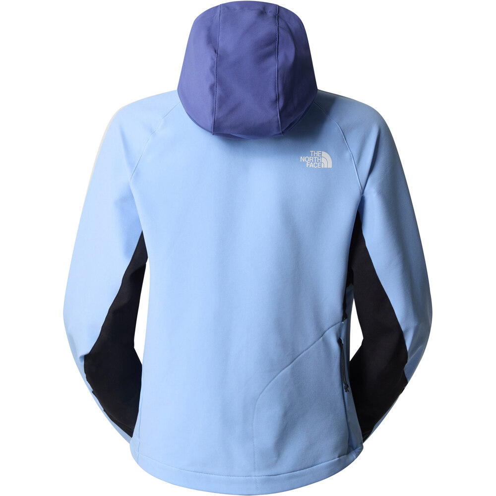 The North Face chaqueta softshell mujer W AO SOFTSHELL HOODIE vista trasera