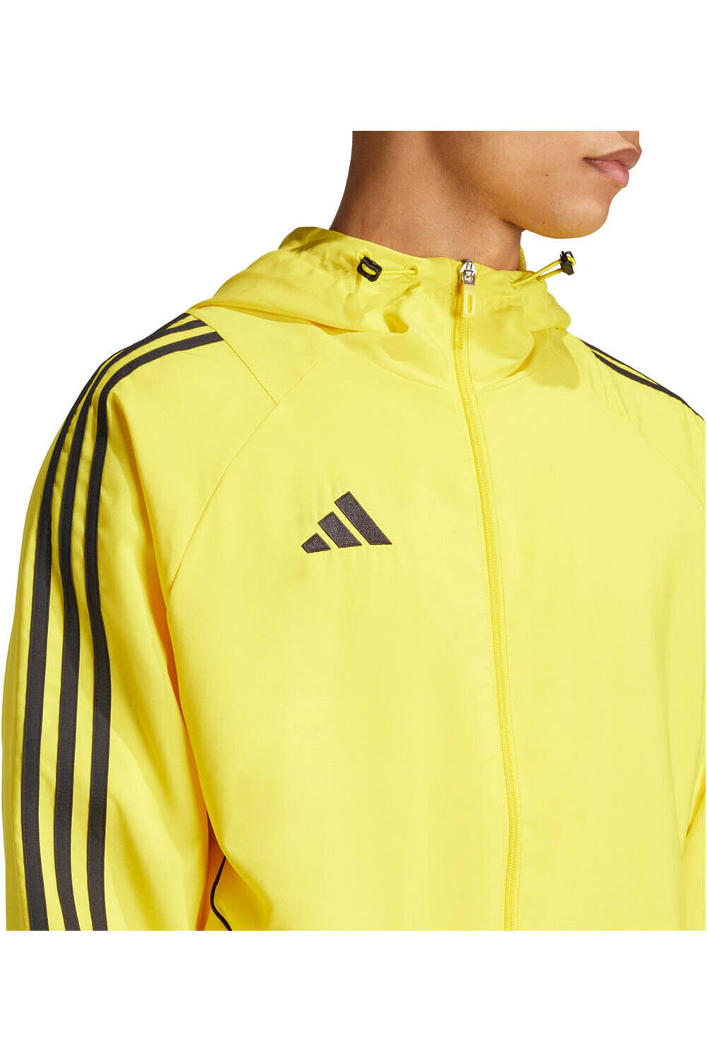 adidas chubasqueros y chaquetones entrenamiento fútbol TIRO24 WB 03